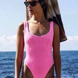 HUNZA G SQUARE NECK SWIM - BUBBLEGUM