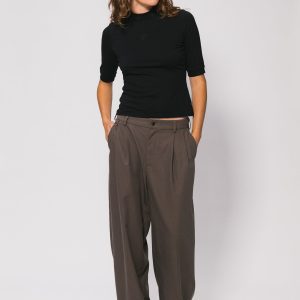 SOMETHING VERY SPECIAL Black SS Fitted Top