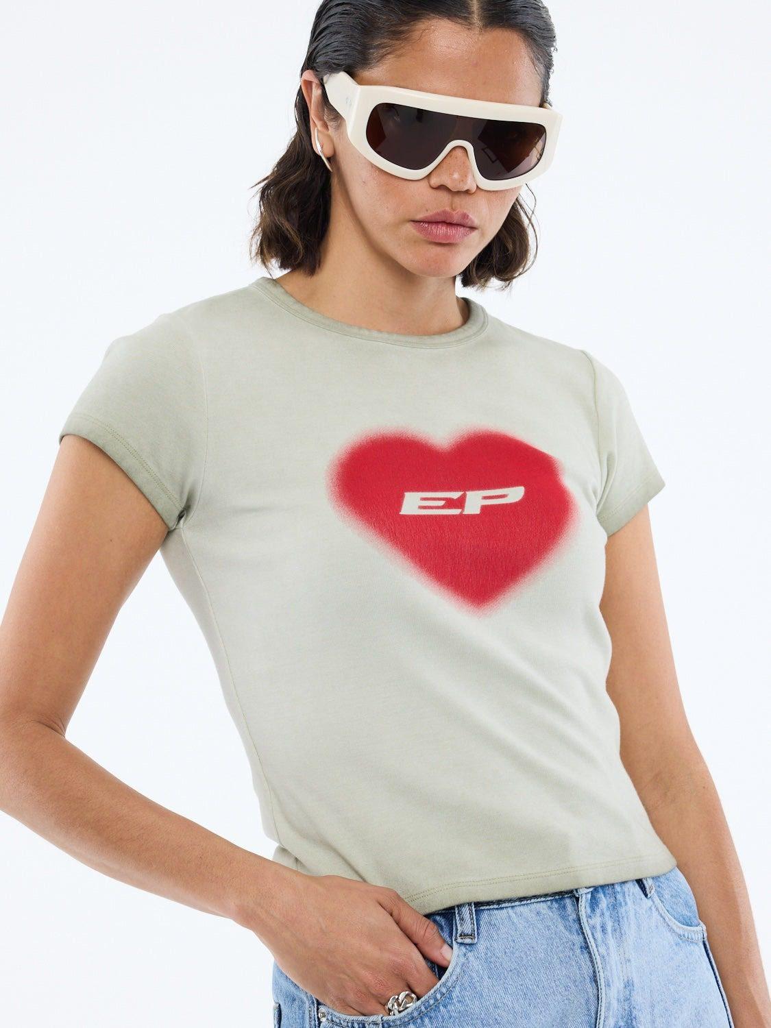 ENA PELLY EP HEART RIB BABY TEE WASHED STONE