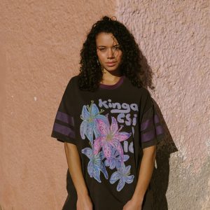 KINGA CSILLA HYPER LILY OG TEE