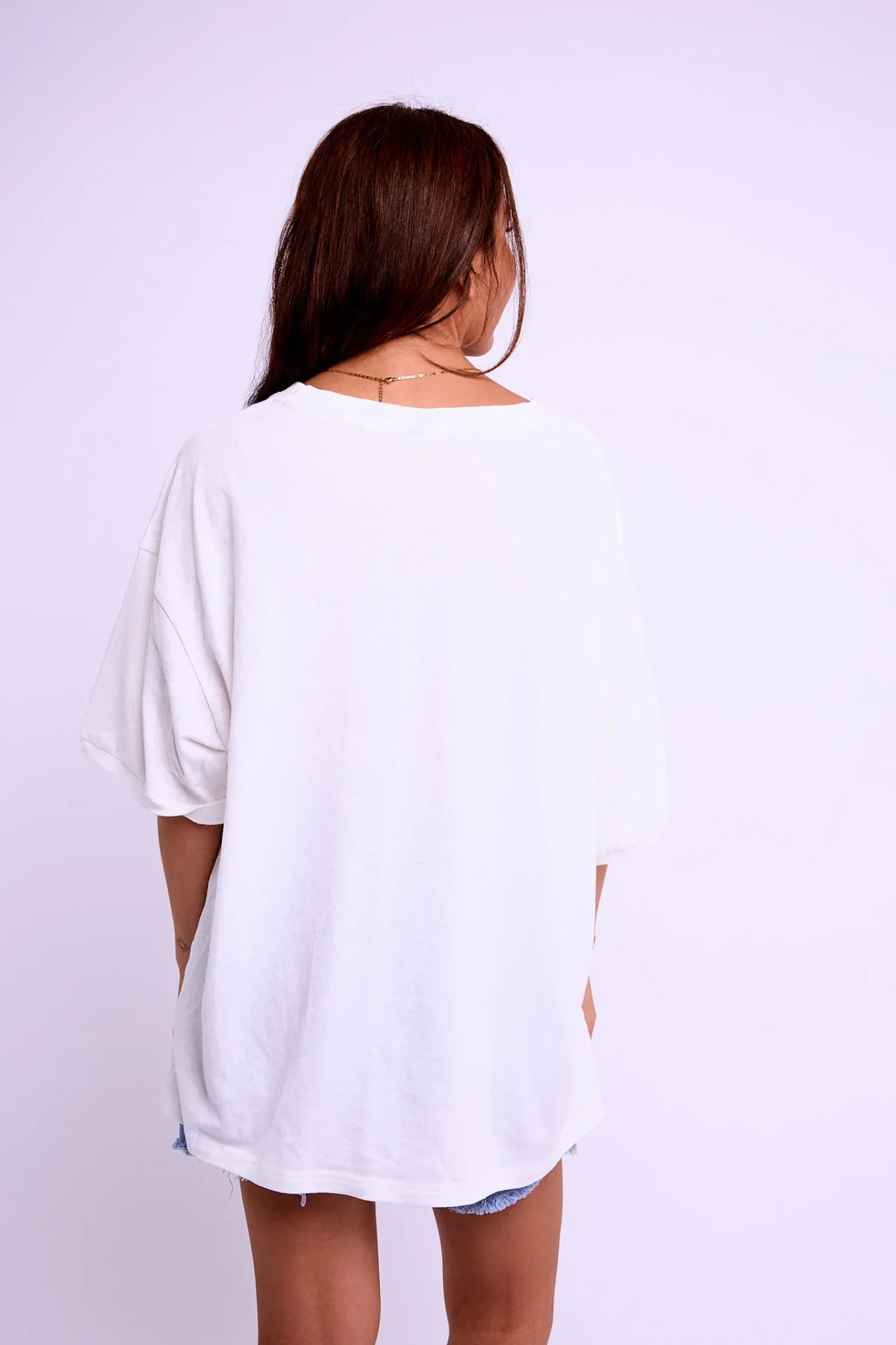 AELIA The Everyday Hemp V-Neck - Image 2
