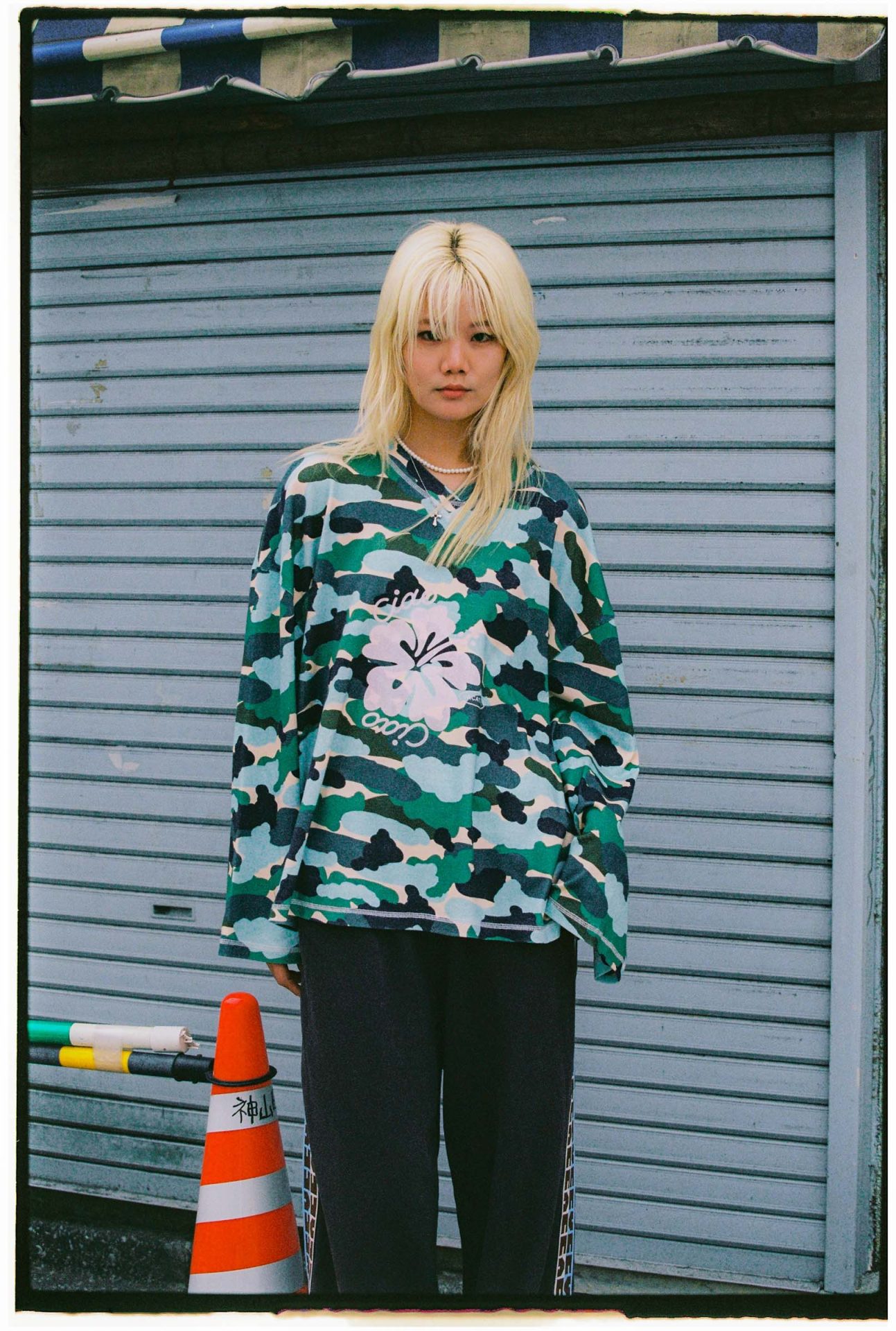 CIAO CIAO CAMO HIBISCUS SPEEDWAY TEE - Image 2